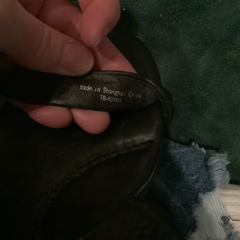 Johnston & Murphy Ankle Strap wedge heels black leather glove strap GUC size 8